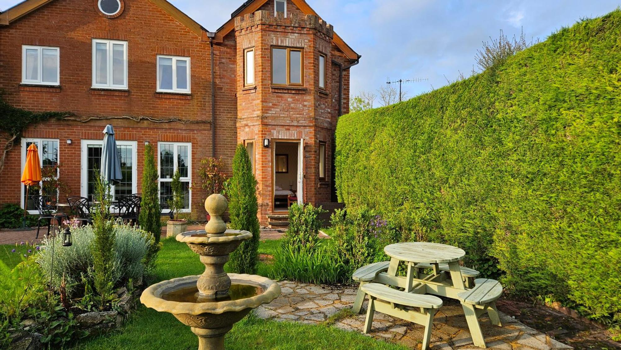 Mandalay Holiday Home Amesbury Exterior photo
